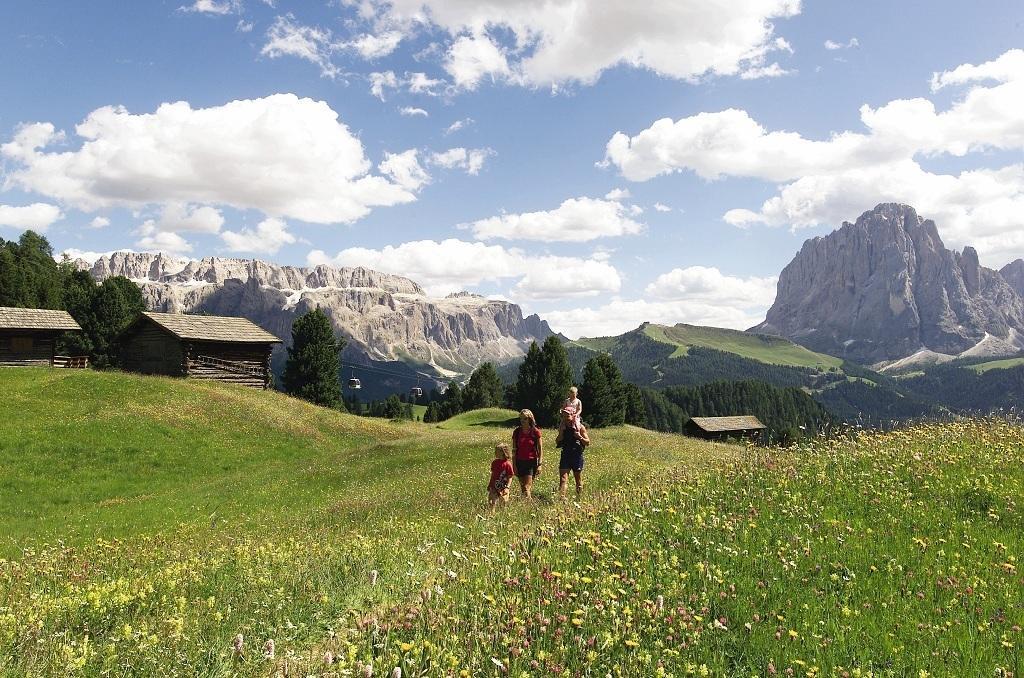 Garni Le Chalet Santa Cristina Val Gardena Exterior foto