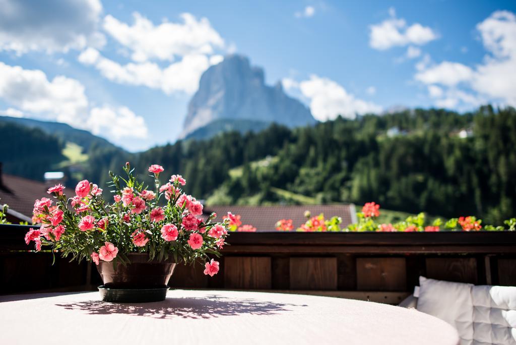 Garni Le Chalet Santa Cristina Val Gardena Exterior foto